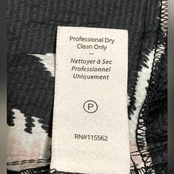 NWT Cinq a Sept Yesenia Black and Pink Floral Print Tie Front Top - Sz M - Picture 9 of 9